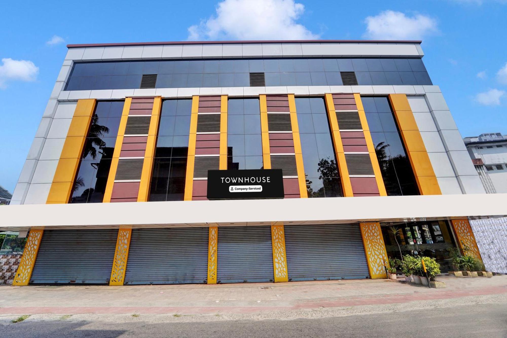 Super Townhouse Ernakulam North Hotel Kochi Buitenkant foto