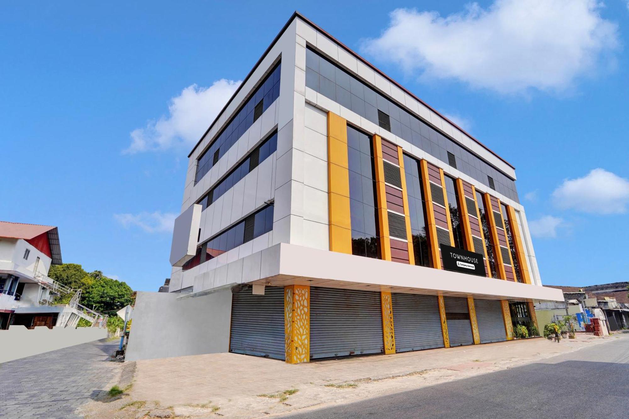 Super Townhouse Ernakulam North Hotel Kochi Buitenkant foto